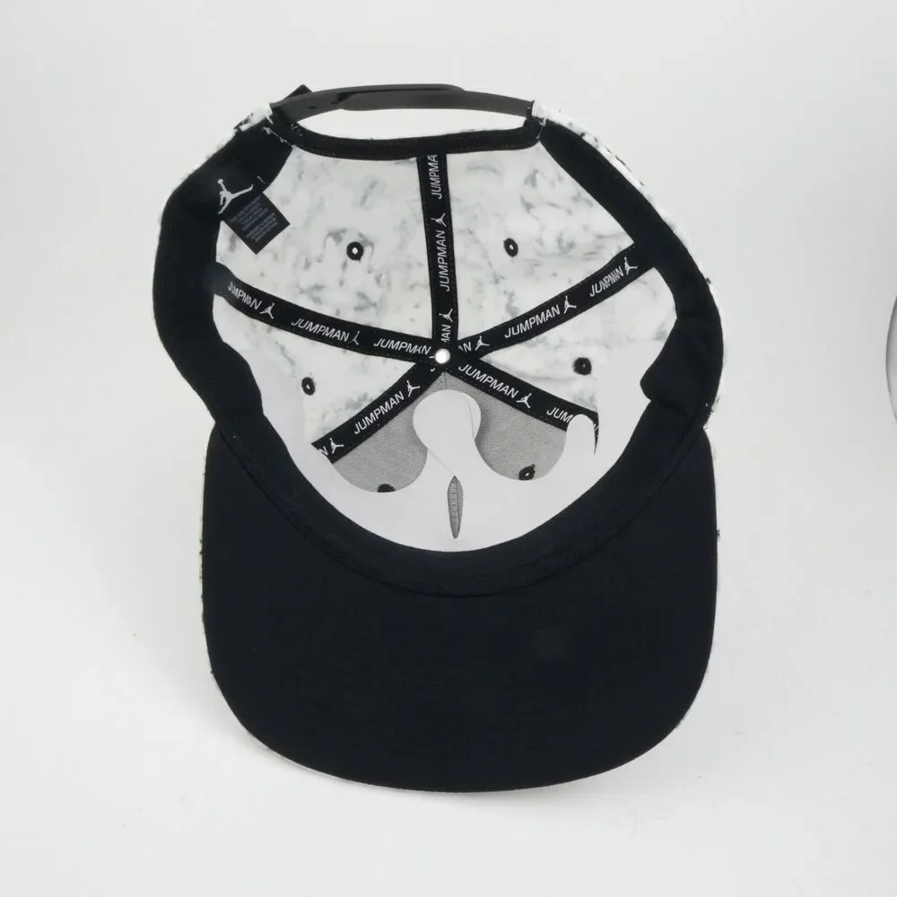 Air Jordan Hat Men White Black Seasonal Print Jumpman Snap Back Cap -RARE-